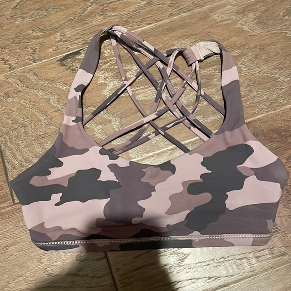 lululemon bra - Picture 1 of 3
